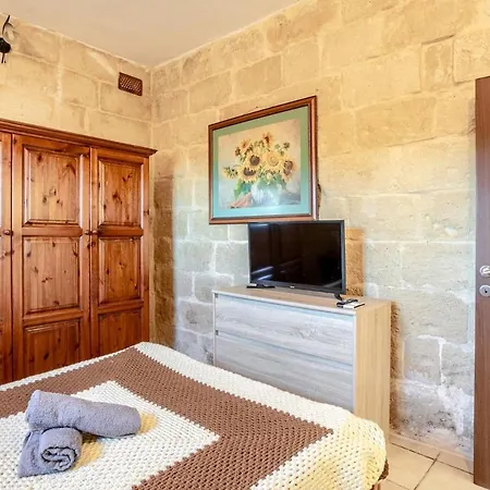 Appartement Traditional Entire Maisonette Close To Airport