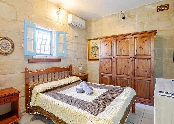 דירה Traditional Entire Maisonette Close To Airport Birżebbuġa